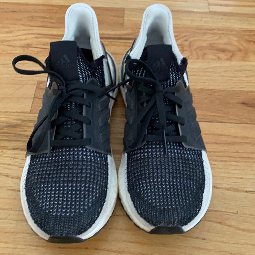 Adidas Ultraboost 19 in Black & white 7.5